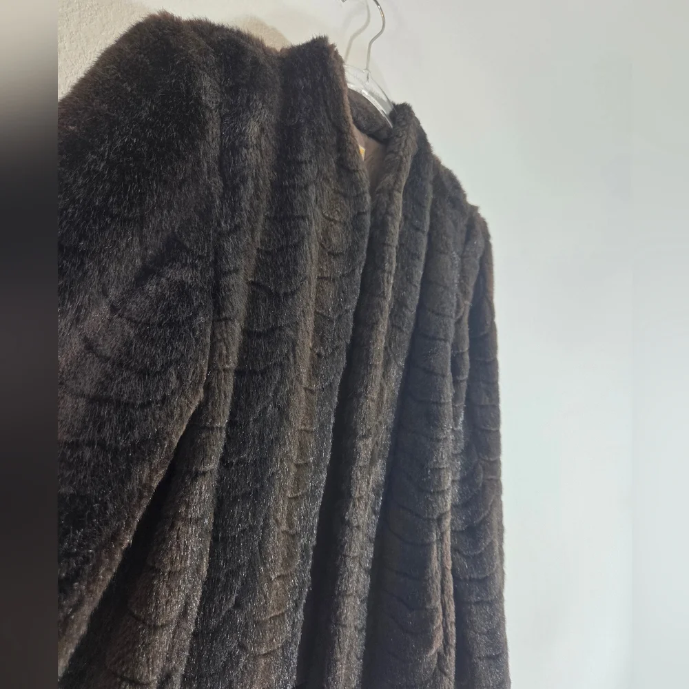 Vintage dark brown faux fur retro fancy elegant formal plush textured coat